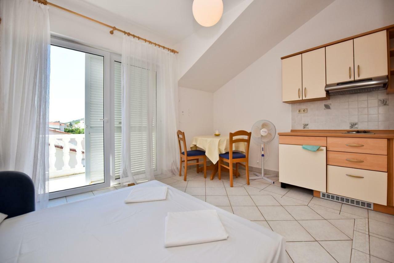 Milka Apartment Stara Novalja